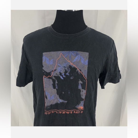 The North Face Large Mountain Flower Scene Black Short Sleeve T Shirt - Picture 1 of 5